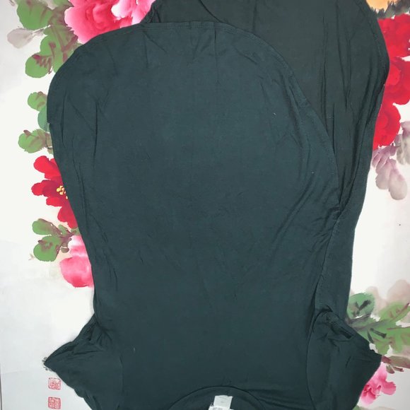 Wet Seal olive green tee with side slits - Picture 3 of 4